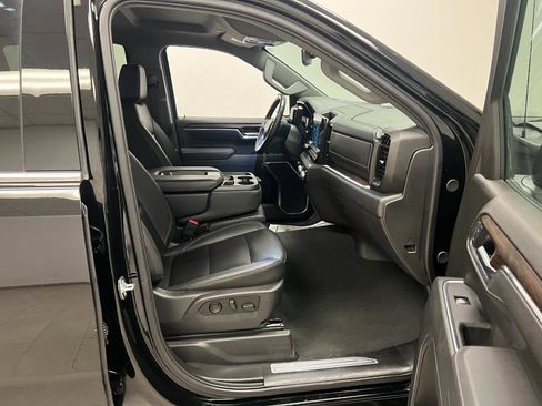 Used 2025 GMC Sierra 1500 SLT image 33