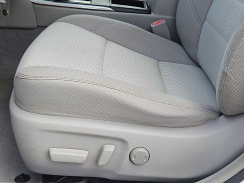 Used 2015 Toyota Camry LE FWD image 23