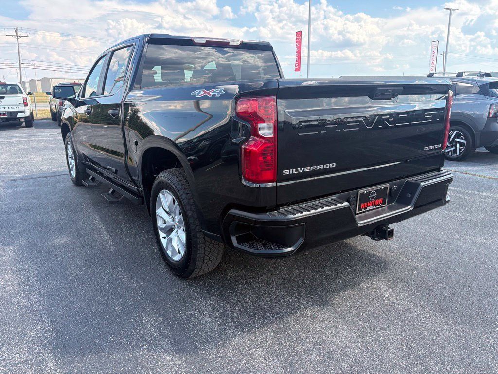 Used 2025 Chevrolet Silverado 1500 Custom AWD/4WD image 5