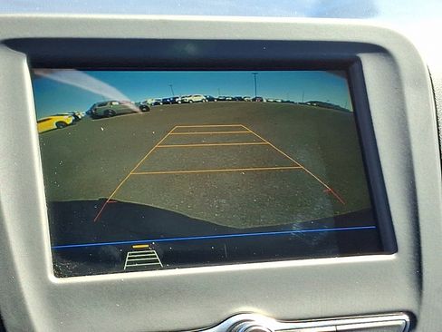 Used 2019 Chevrolet Equinox LT image 18