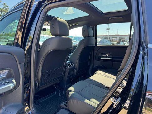 Certified 2023 Mercedes-Benz GLB 250 image 17