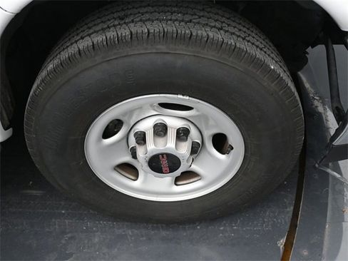 Used 2024 GMC Savana 2500 w/ Driver Convenience Package image 33