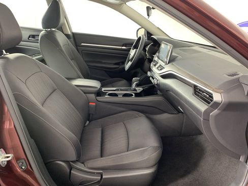 Used 2023 Nissan Altima 2.5 SV FWD image 41