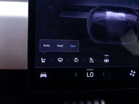 Used 2024 Tesla Cybertruck AWD Crew Cab image 23