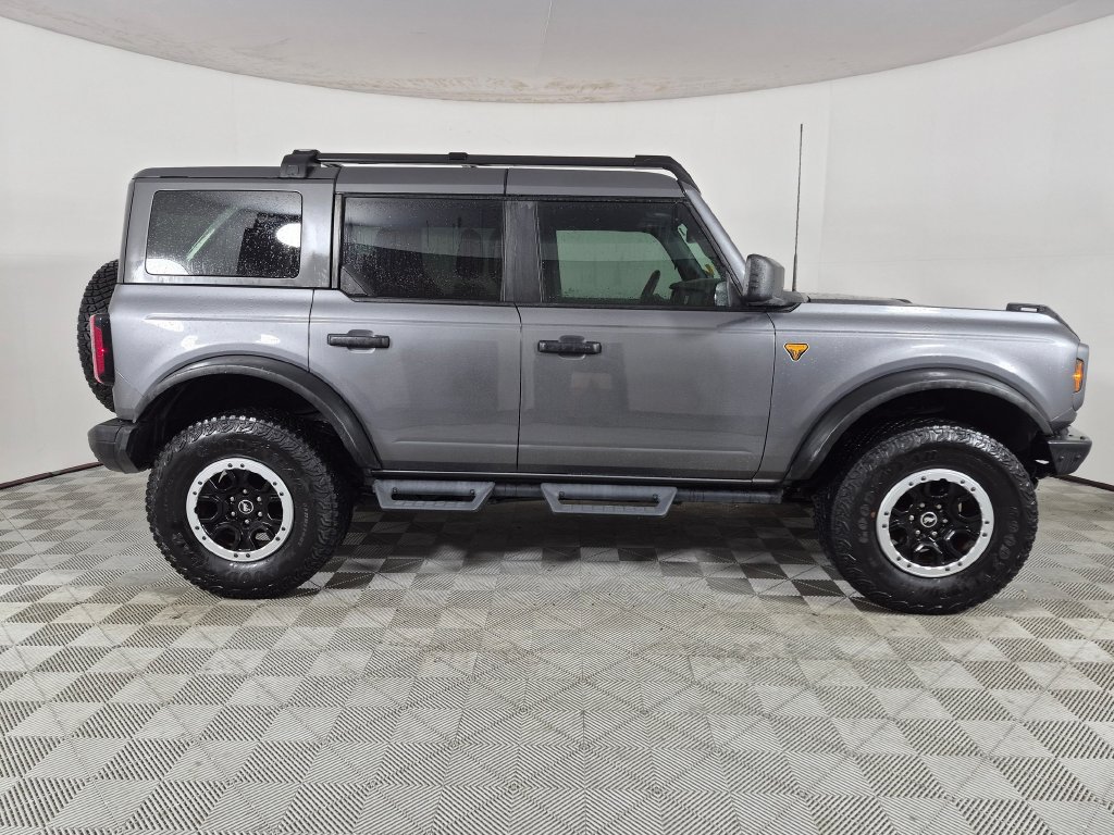 Used 2023 Ford Bronco Badlands w/ Sasquatch Package AWD/4WD image 2