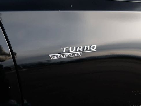 New 2026 Mercedes-Benz C 43 AMG 4MATIC Sedan image 10