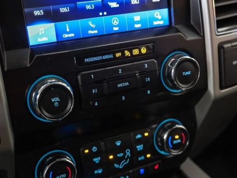 Used 2021 Ford F250 Lariat w/ Lariat Value Package AWD/4WD image 21
