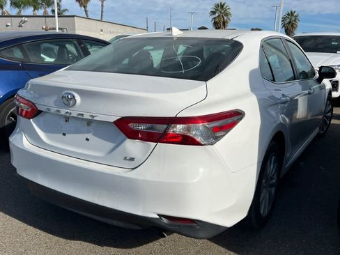Used 2020 Toyota Camry LE image 4