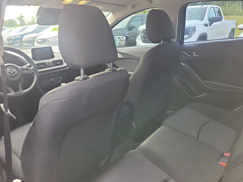 Used 2018 MAZDA MAZDA3 Sport FWD image 13