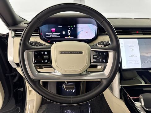 Certified 2025 Land Rover Range Rover Autobiography AWD/4WD image 11