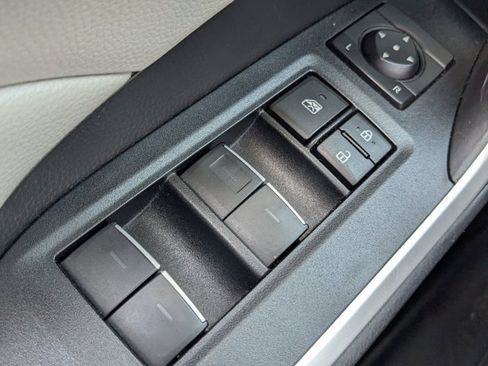 Used 2022 Toyota RAV4 XLE image 24