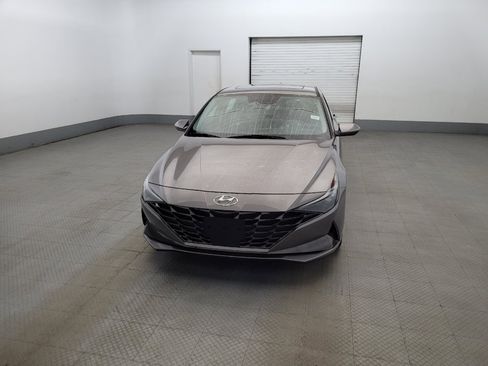 Used 2023 Hyundai Elantra Limited FWD image 15