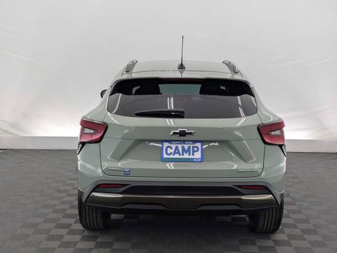 New 2026 Chevrolet Trax ACTIV w/ Sunroof Package FWD image 5