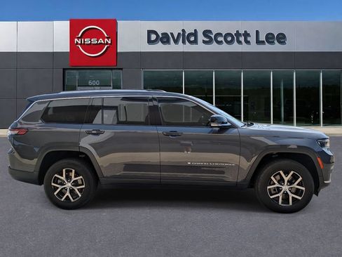 Used 2024 Jeep Grand Cherokee L Limited AWD/4WD image 32