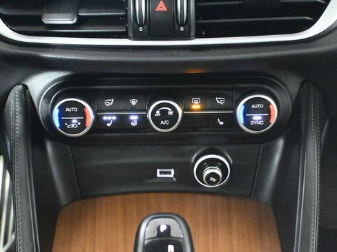 Used 2019 Alfa Romeo Stelvio Ti Lusso w/ Quick Order Package 22X Lusso image 23