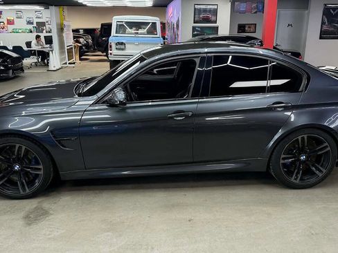 Used 2018 BMW M3 RWD image 5