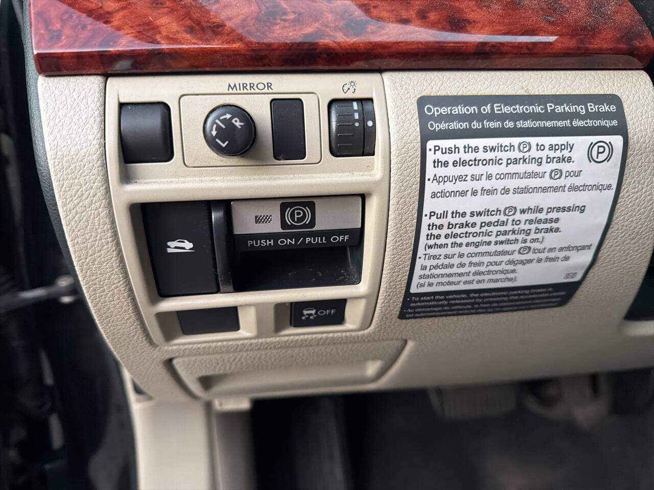 Used 2010 Subaru Outback 3.6R Limited AWD/4WD image 21