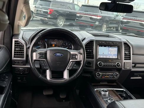 Certified 2019 Ford Expedition Max Platinum image 8