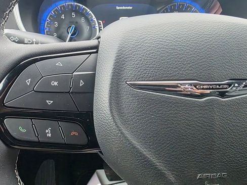 New 2026 Chrysler Pacifica Select w/ S Appearance Package image 32