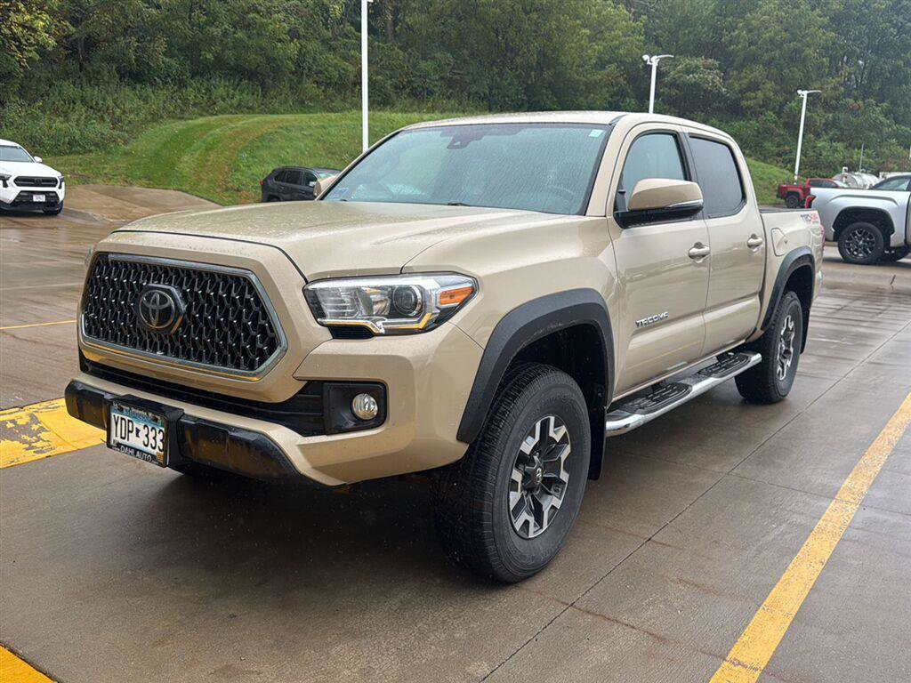 Used 2019 Toyota Tacoma TRD Off-Road AWD/4WD image 2