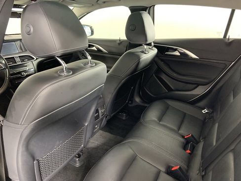 Used 2017 INFINITI QX30 Premium w/ Navigation Package image 28