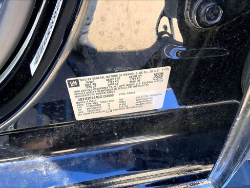 Used 2016 GMC Sierra 1500 Denali w/ Enhanced Driver Alert Package image 32