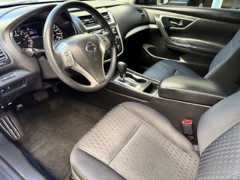 Used 2017 Nissan Altima 2.5 S w/ Power Driver Seat Package FWD image 12