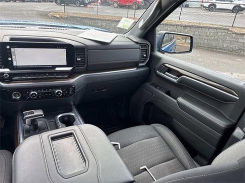 Used 2022 GMC Sierra 1500 Elevation w/ X31 Off-Road Package image 18