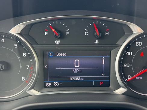Used 2021 GMC Acadia SLE w/ Driver Convenience Package FWD image 16