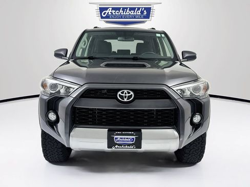 Used 2018 Toyota 4Runner TRD Off-Road w/ TRD Performance Package AWD/4WD image 2