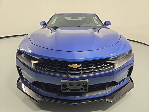 Used 2020 Chevrolet Camaro LT image 2