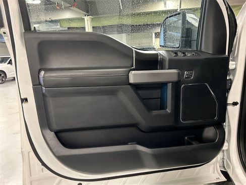 Used 2020 Ford F150 Platinum w/ Equipment Group 701A Luxury image 9