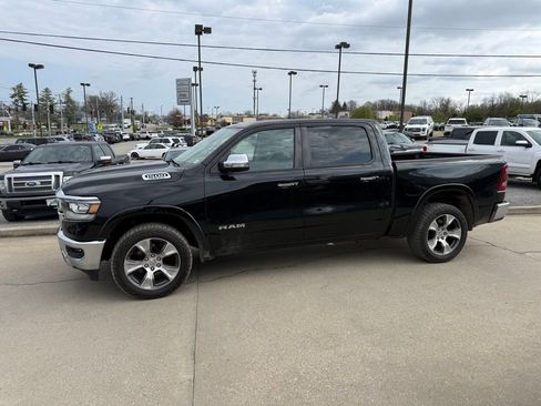 Used 2019 RAM 1500 Laramie AWD/4WD image 9