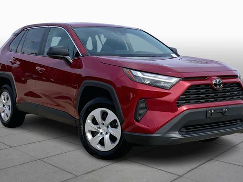 Used 2024 Toyota RAV4 LE AWD/4WD image 4