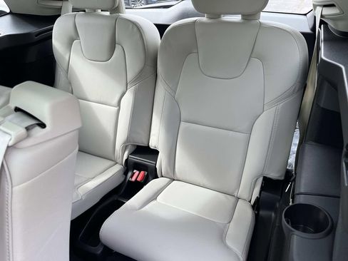 New 2026 Volvo XC90 B6 Ultra w/ Protection Package image 19