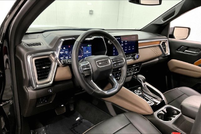 Used 2023 GMC Canyon Denali AWD/4WD image 15