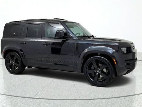 Used 2024 Land Rover Defender 110 X-Dynamic SE AWD/4WD image 10