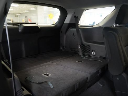 Used 2023 Ford Explorer XLT AWD/4WD image 32