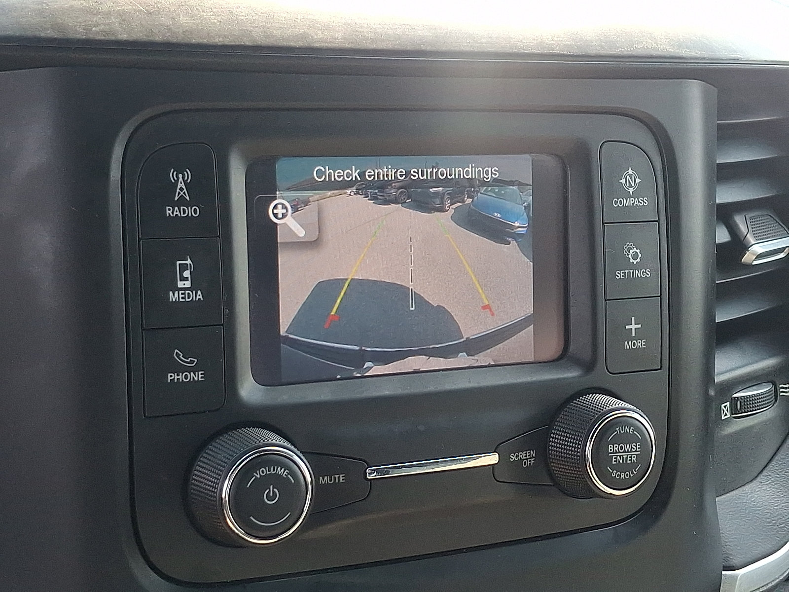 Used 2022 RAM 1500 Big Horn AWD/4WD image 16