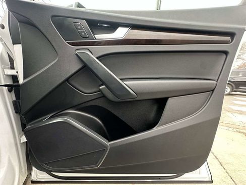 Used 2020 Audi Q5 2.0T Premium w/ Convenience Package image 34