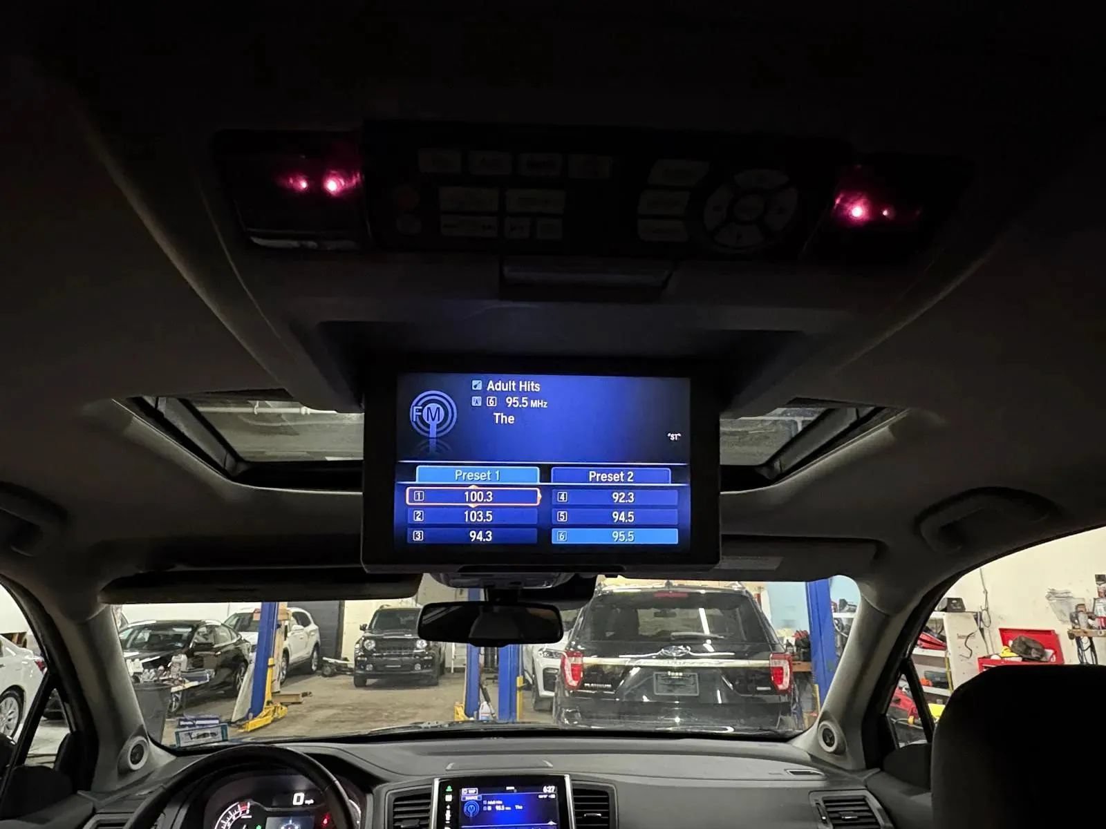 Used 2016 Honda Pilot Touring image 12