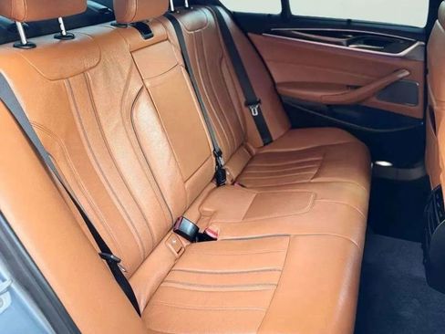 Used 2018 BMW M550i xDrive image 22