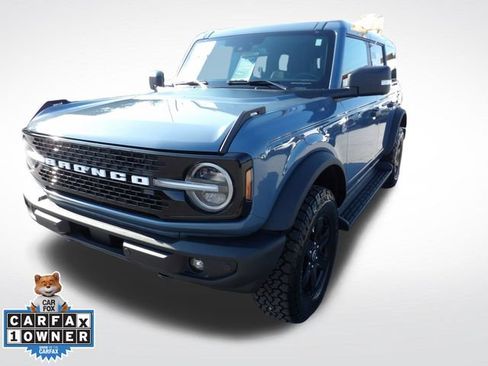Used 2025 Ford Bronco Outer Banks AWD/4WD image 3