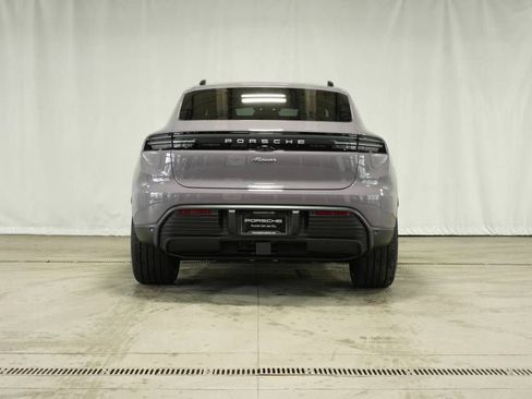 Certified 2025 Porsche Macan Electric RWD image 6