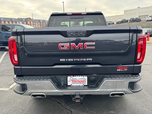 Used 2023 GMC Sierra 1500 SLT w/ SLT Premium Package image 4