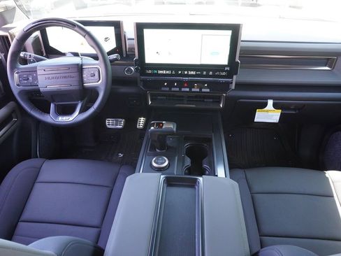 New 2025 GMC Hummer EV 2X w/ LPO, Illumination Package image 11