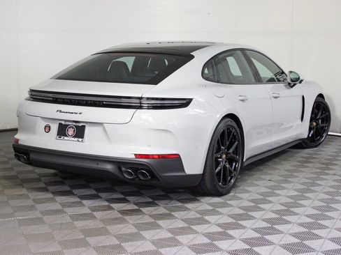 Used 2025 Porsche Panamera 4 image 7