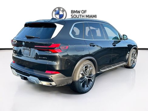 New 2026 BMW X5 xDrive50e image 6