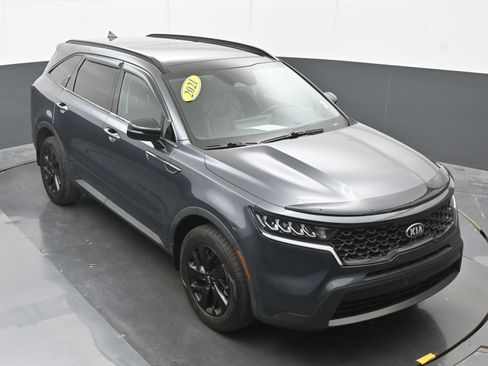 Used 2021 Kia Sorento S w/ Panoramic Sunroof Package AWD/4WD image 36
