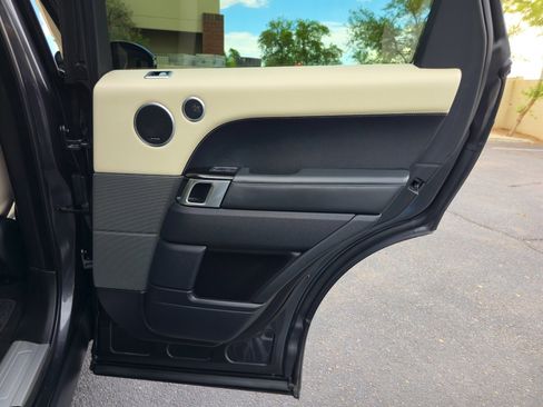 Used 2019 Land Rover Range Rover Sport HSE Dynamic image 29